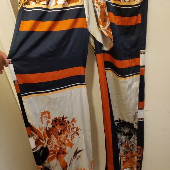 Fashion Nova Jumpsuit Medium - Picture 6 of 7